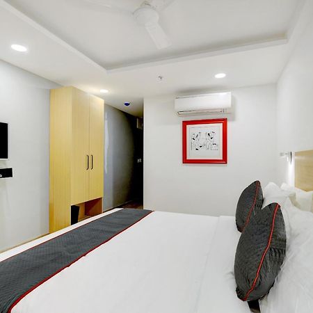 ホテル Super Townhouse Rajyash Rise Sarkhej エクステリア 写真