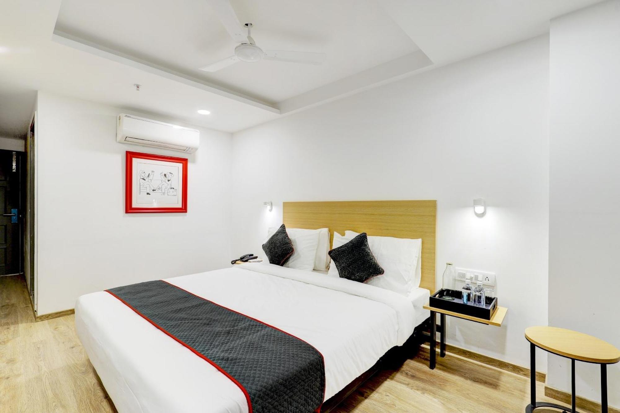 ホテル Super Townhouse Rajyash Rise Sarkhej エクステリア 写真