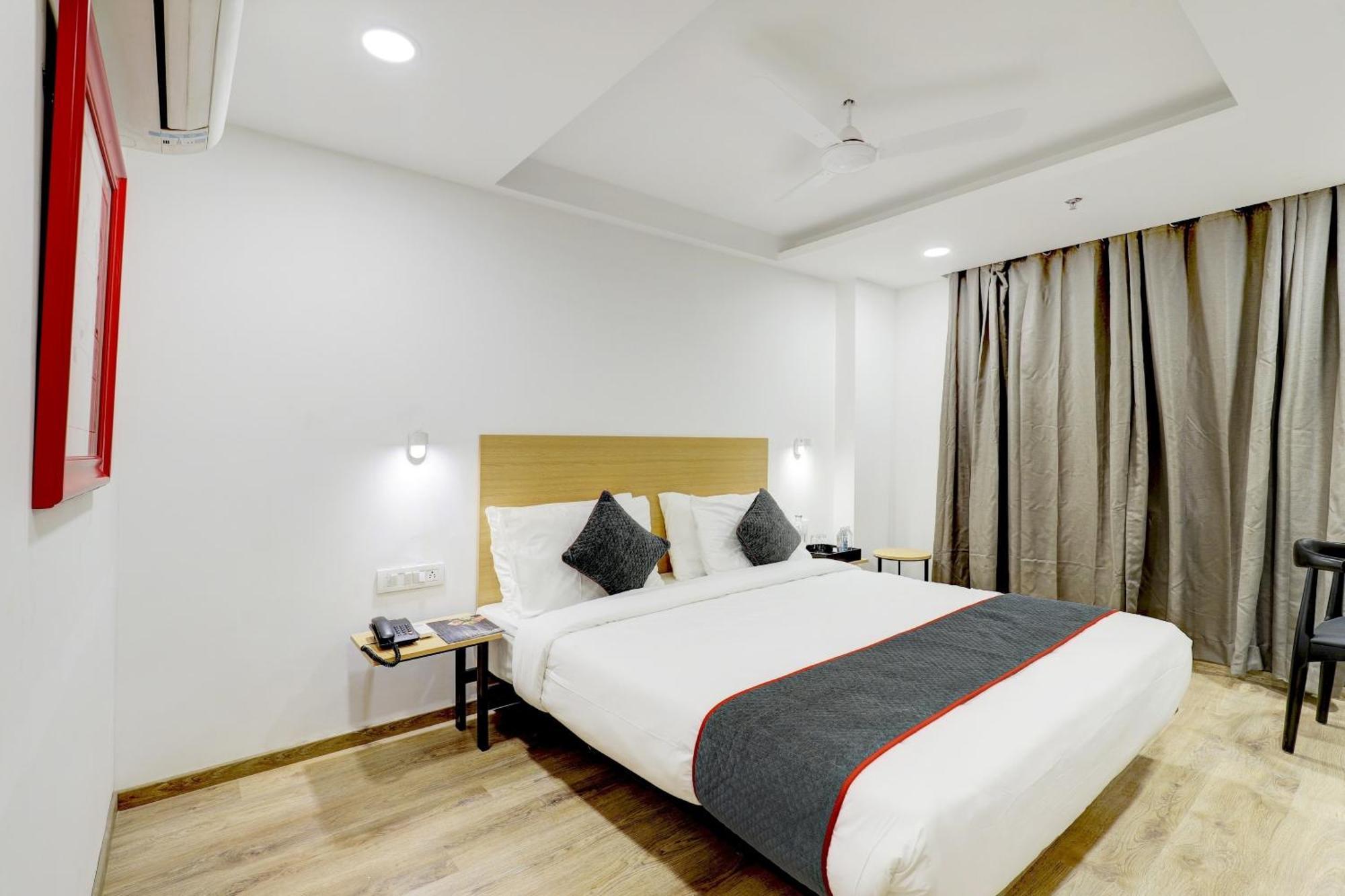 ホテル Super Townhouse Rajyash Rise Sarkhej エクステリア 写真