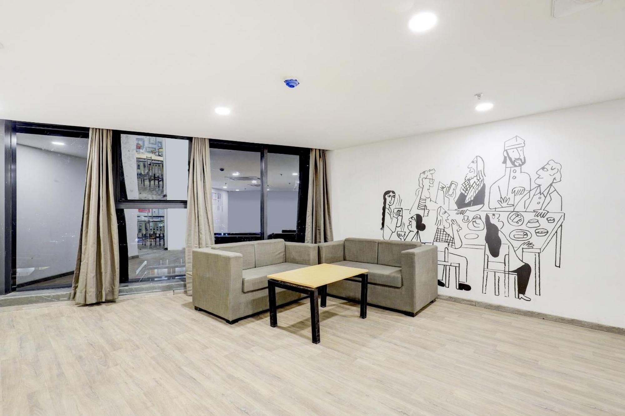 ホテル Super Townhouse Rajyash Rise Sarkhej エクステリア 写真