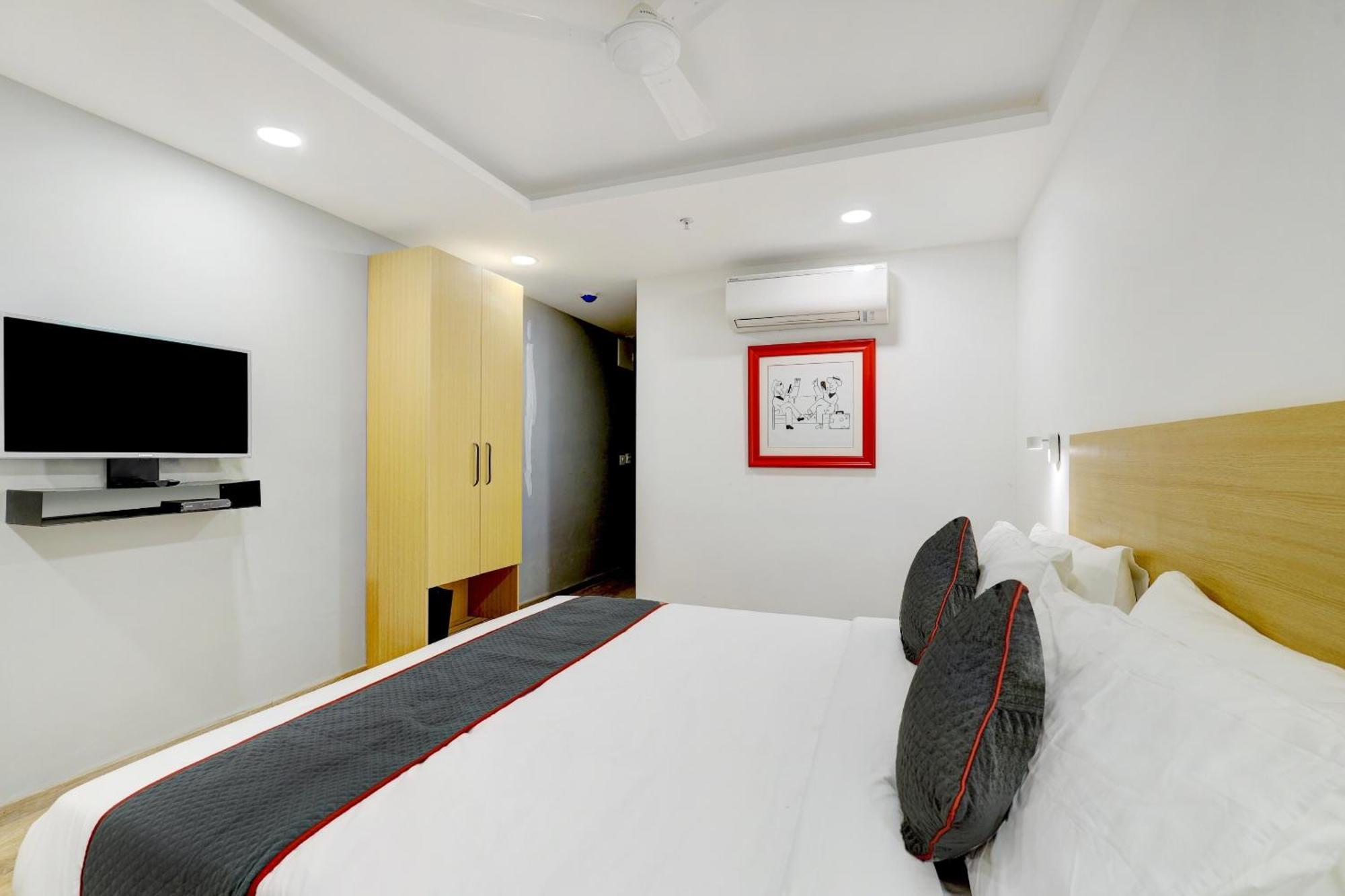 ホテル Super Townhouse Rajyash Rise Sarkhej エクステリア 写真