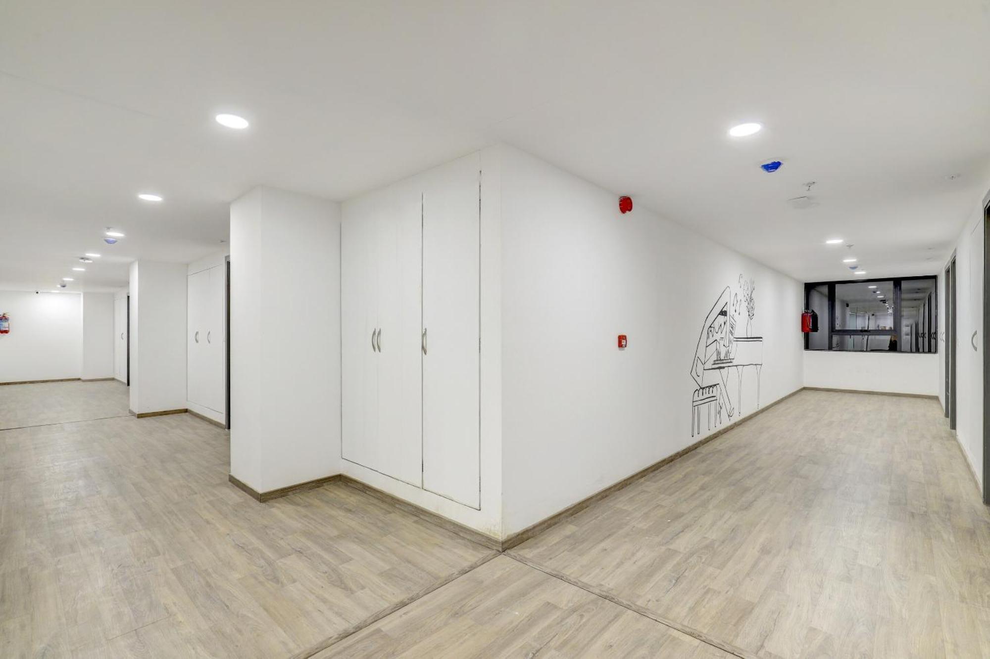 ホテル Super Townhouse Rajyash Rise Sarkhej エクステリア 写真